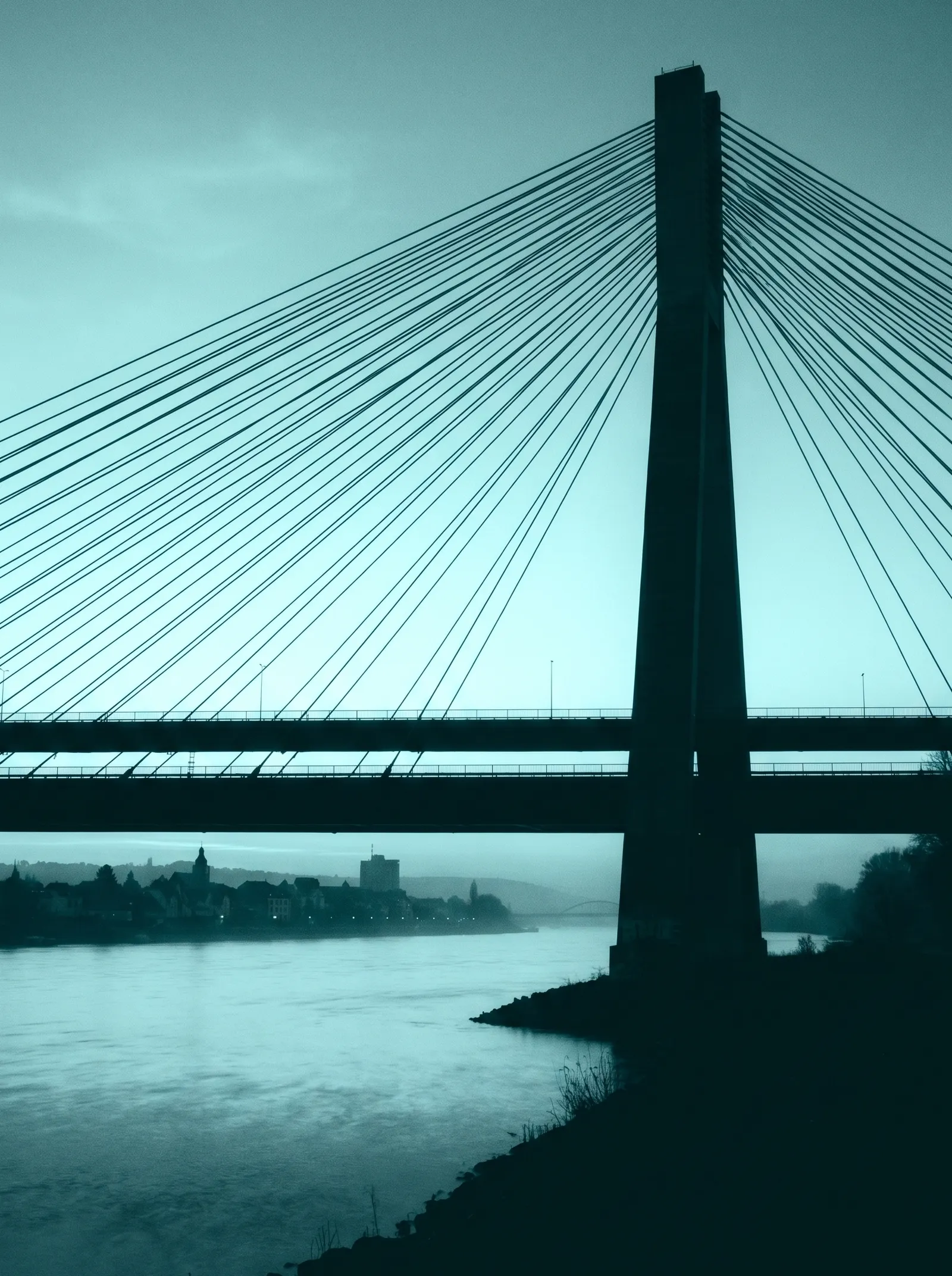 Stilisierte Ansicht der Raiffeisenbrücke in Neuwied